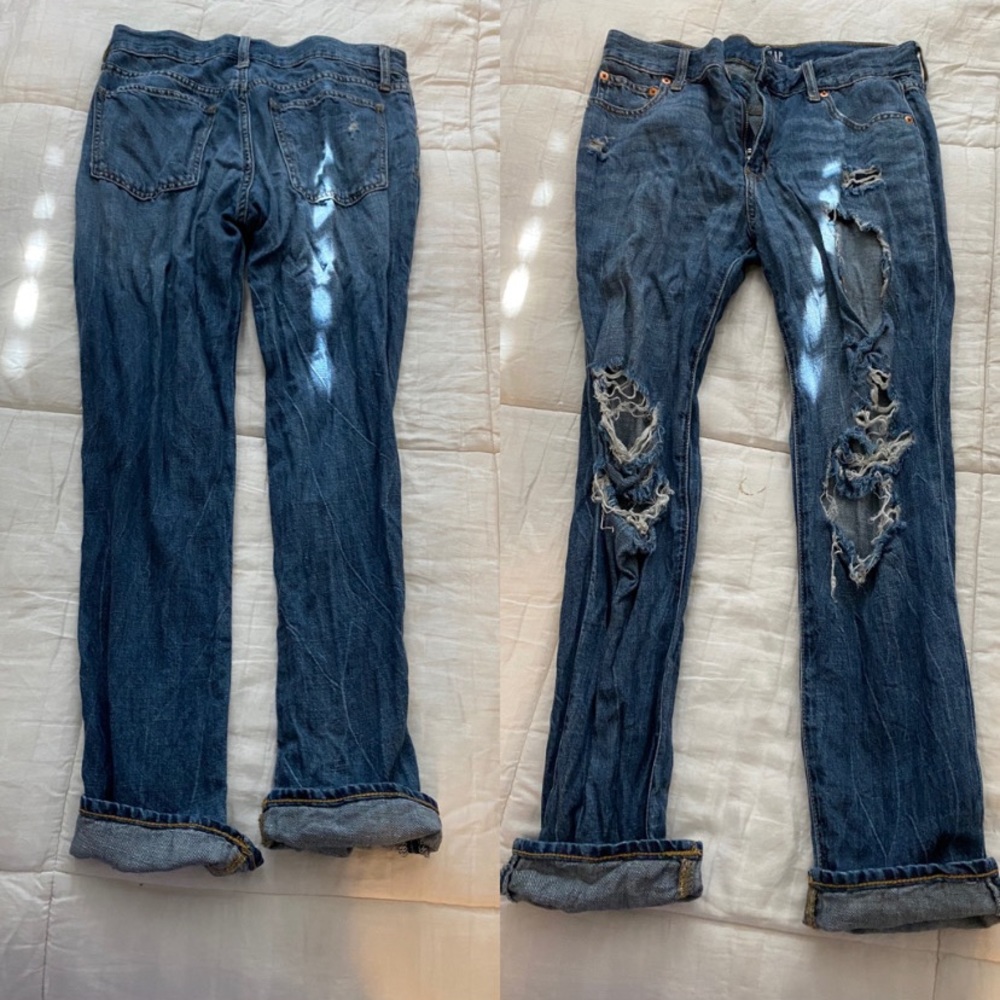 Distressed boyfriend jeans